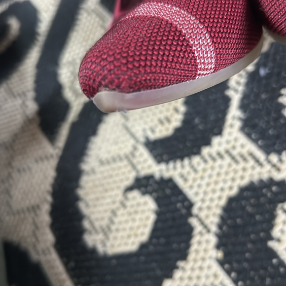 Red Stripe Rothys Point 8.5 - Picture 5 of 5